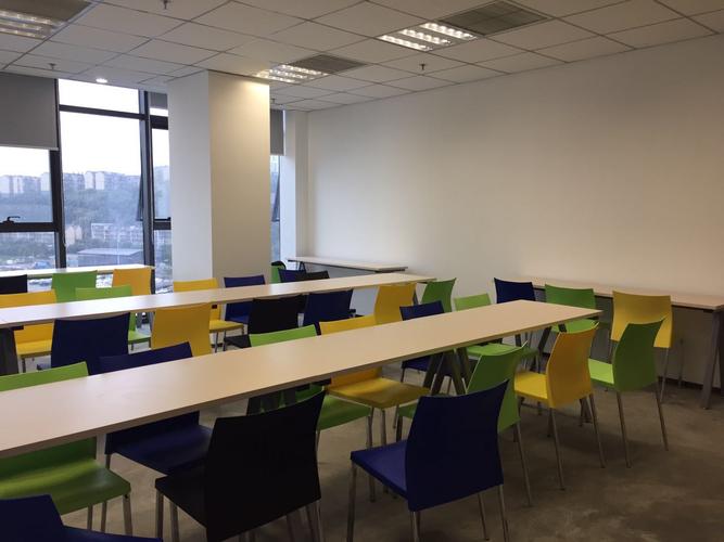 重慶華泛商務(wù)咨詢有限公司